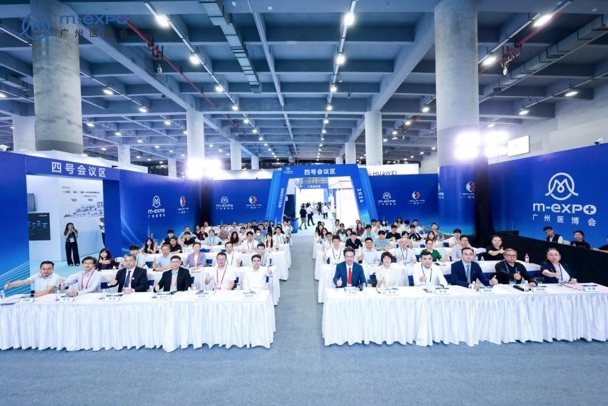 我院九大生命智造项目亮相广州医博会